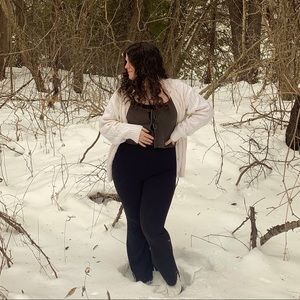 Meet your Posher, Thalia